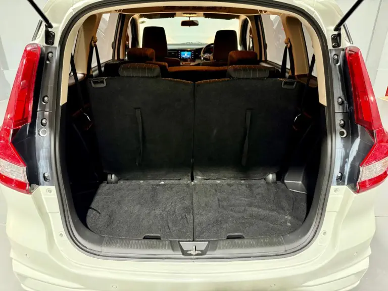 8ee815db-dd95-46c5-8d9c-449538bb7597