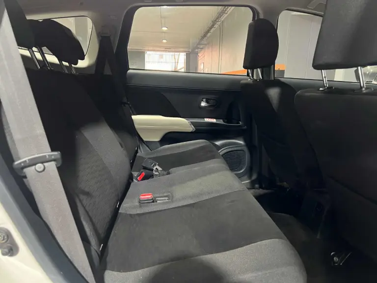 ff33b9b6-205a-4c9e-8298-f9589631fd99