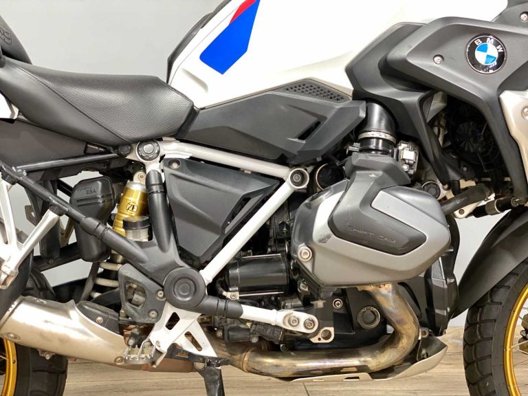 7da6d9c0-ceb6-4da6-b1fc-07109a8401bf