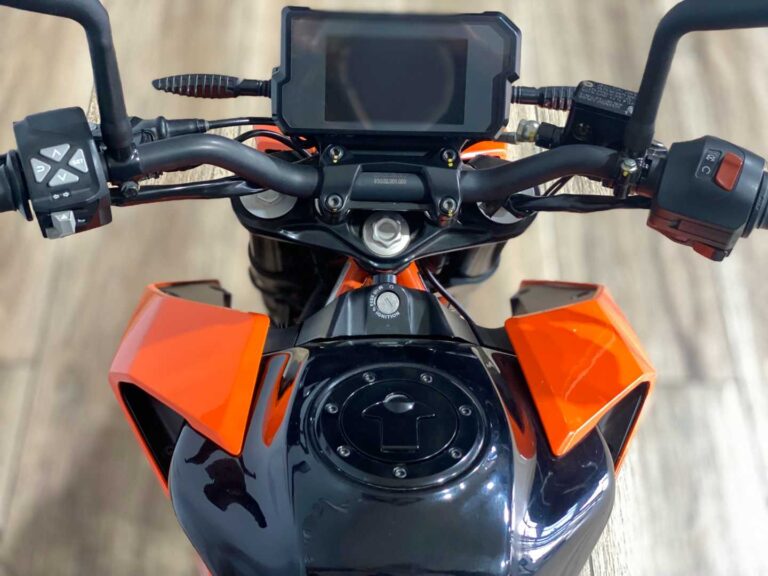 1ebbf8a5-2990-4f83-acf2-28ea53ec2688