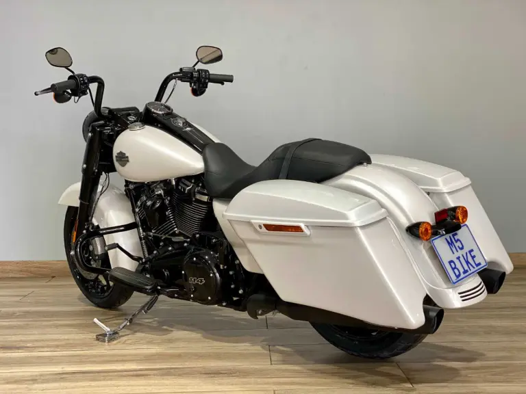 48eb7843-b197-4334-8808-9bd7843a7796