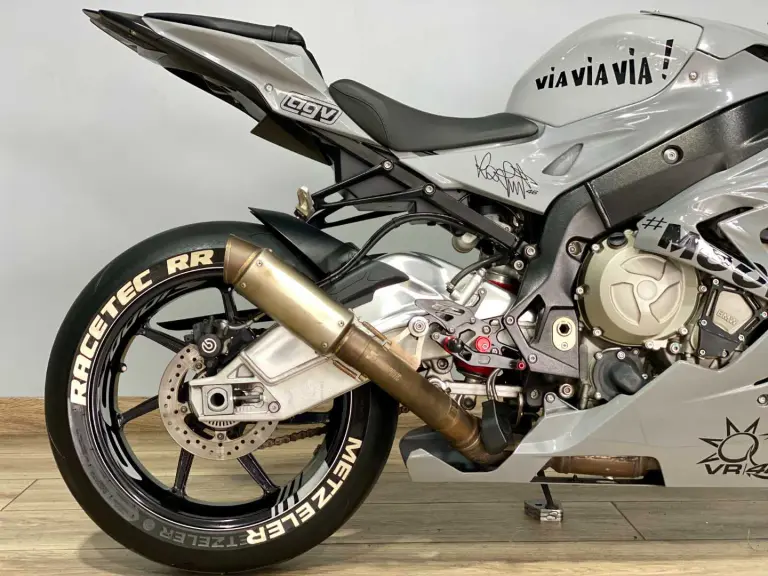 7cf25d09-5e89-4bd2-8989-d5103162929e