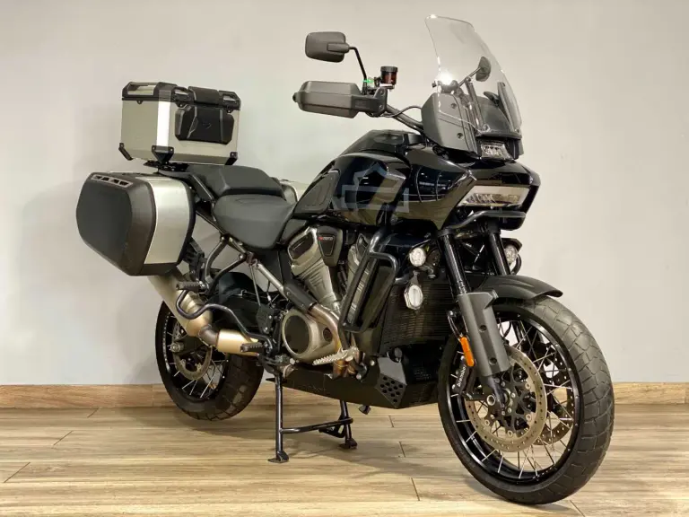 8cdc97ac-c2a6-4e3f-b0fd-3fa980a2841a