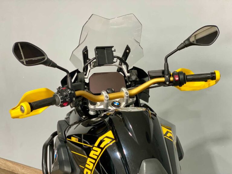 8eea9302-0fa0-4b8e-aa2b-c99f7e96efeb