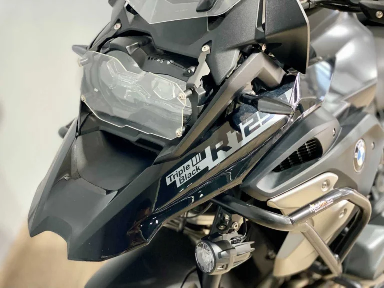 b230bbff-afc2-48f8-bf51-71a13792ae80