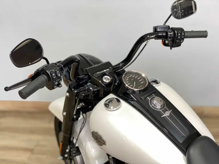 b47b85a8-49ad-4545-bd38-8c23da2d16e3