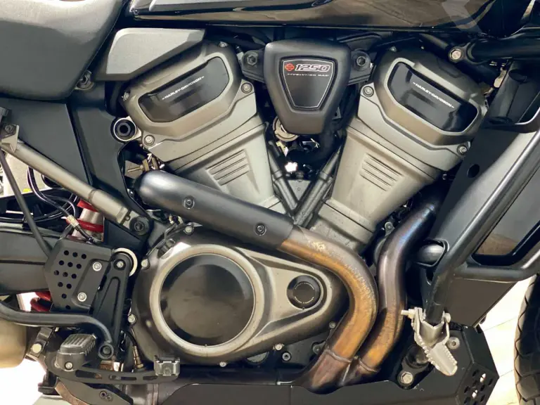 d6e884fb-ecbc-44f6-966e-068a4ee2d985