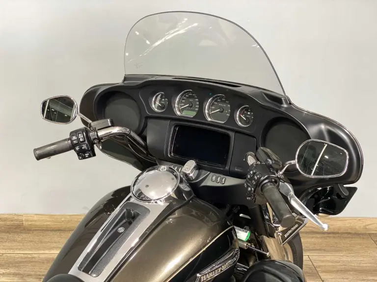 d7816543-a0c8-424d-b80d-31d8b462c55a