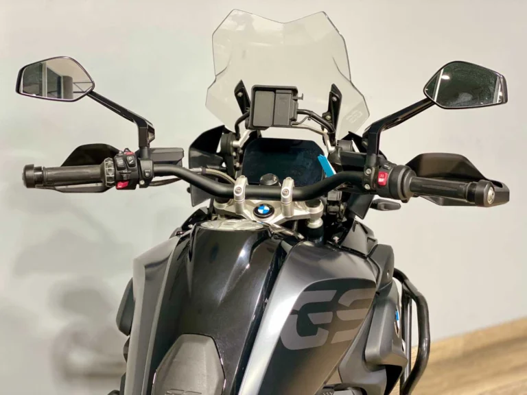 dd81fa2f-79a1-4266-a505-588a6e8ef613