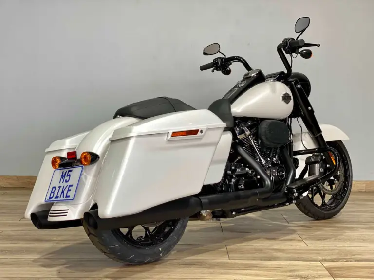 e0151945-9417-4300-b218-1b2e89d5811b