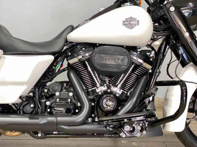 e0f5fe80-3e70-4204-8ed2-67cdbc4c98bc