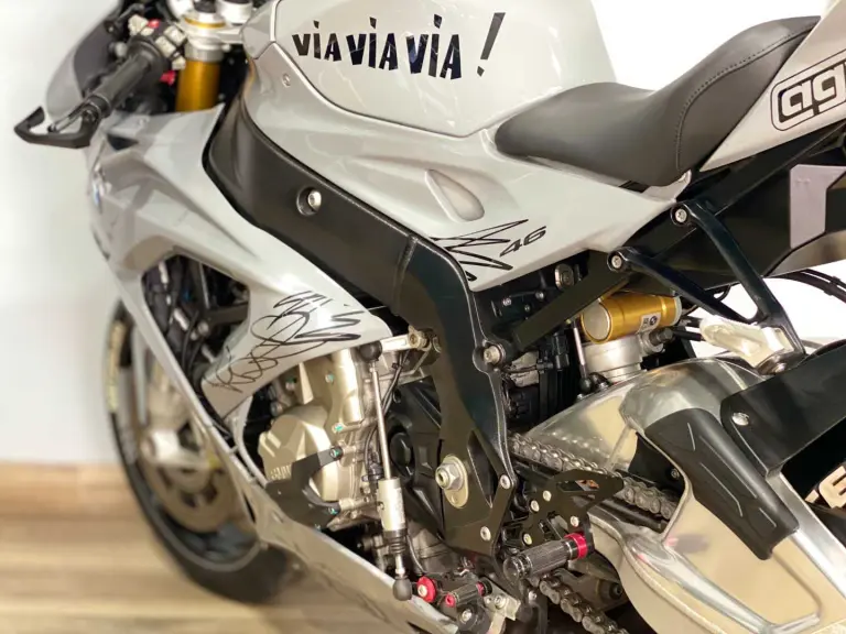 e7afbf36-b8ea-40ea-926d-800a67a18406