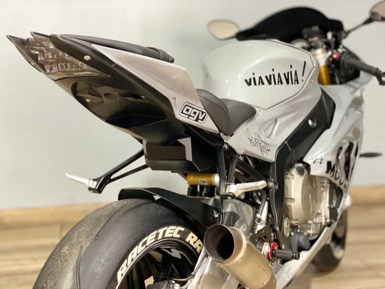 f12492e8-a7f9-4982-a50b-19998393d9ca