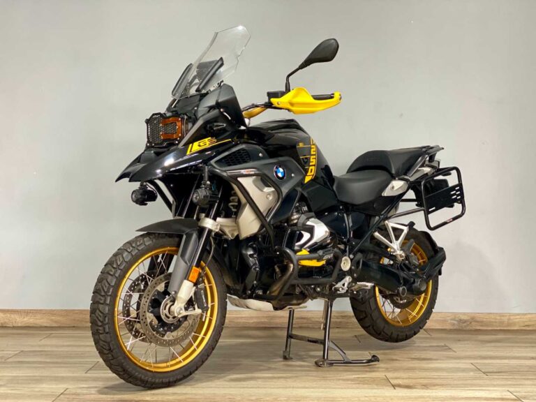 f5e321e3-1dad-4f6c-8c4c-b0a63f6adcee