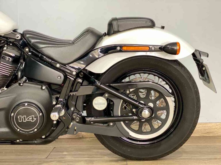 558bff84-e07b-4613-a816-83002d5d9758