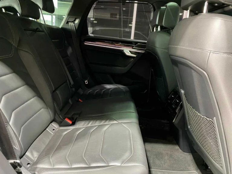 03956135-1ded-49fb-82a0-52d58fd2fcbf