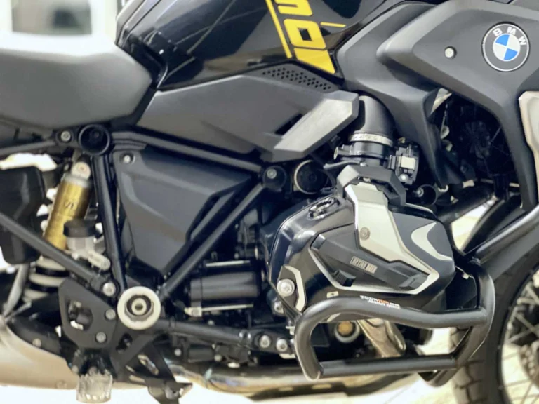 0ffd63c2-cd6e-4076-9477-2a834b30563a