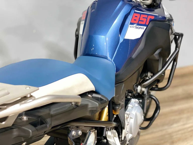 2131a552-f3b9-43c9-ad51-5f57e0a63e3f