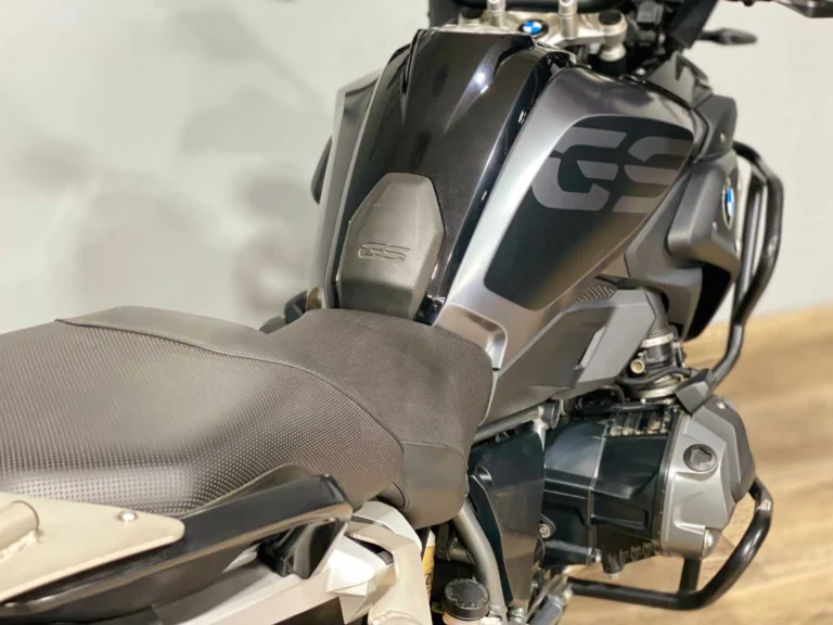 245adc48-d057-413b-b608-c9b5482d4915