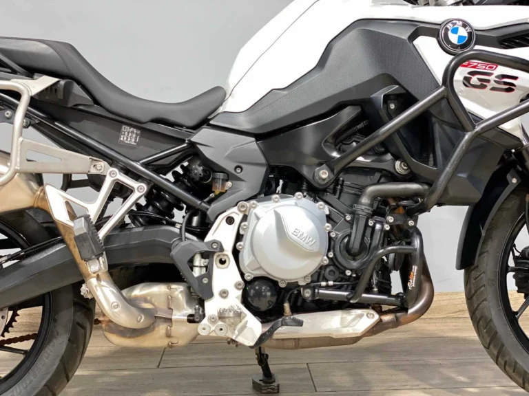 3c3ff64b-3587-4986-9882-99d40d3bfe75