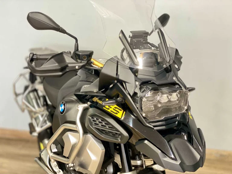 5ed1bb34-b486-4ed2-8a8c-703f5a73d806