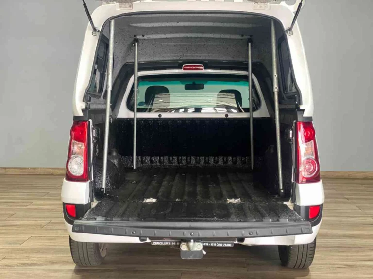 64ee9e73-0f43-4162-9529-ce16aba3d79d