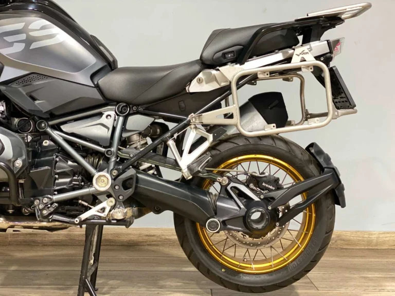 7b20d6a5-513b-4121-a862-c6db93cd92af