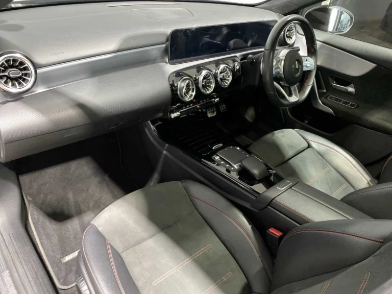 94c821e8-f04a-4562-8047-e315bf7d3b1e