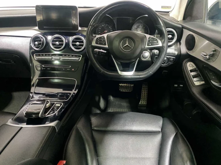 b51f12f3-9524-48b5-afce-61fd2cf478de