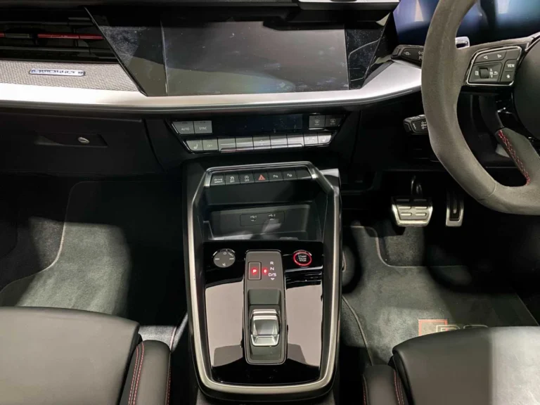 b562fcb3-3740-4091-a690-72e21af17b74