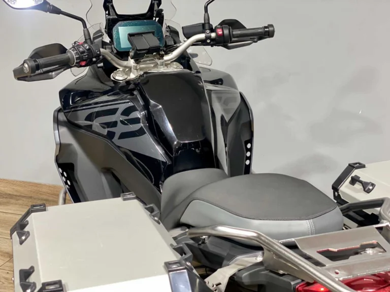 c8853ca0-4399-4beb-ad5b-4ab5629ca572