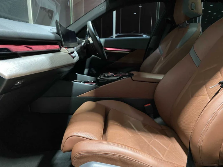 d425d600-5c83-48d7-9736-33421cba0e33