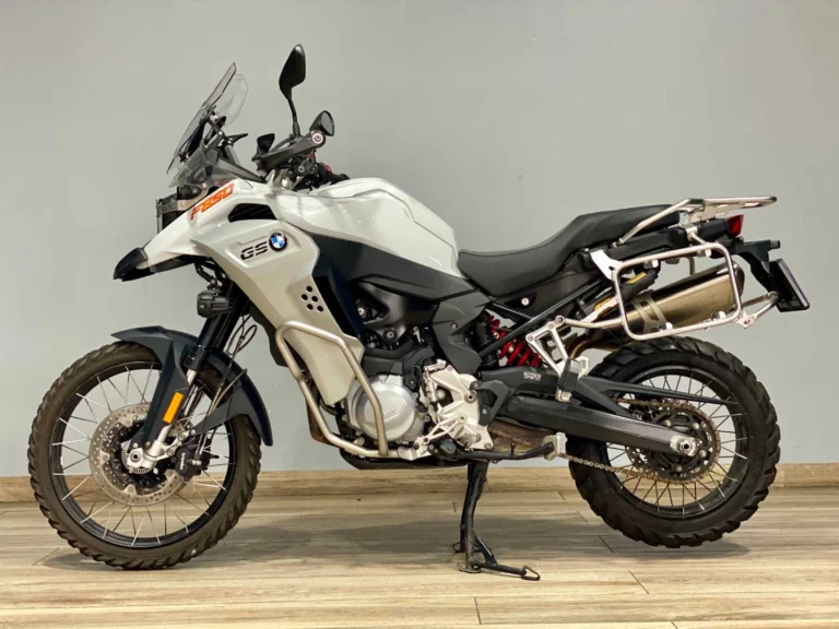 ebab696e-c781-4c8b-a570-f0148163b029