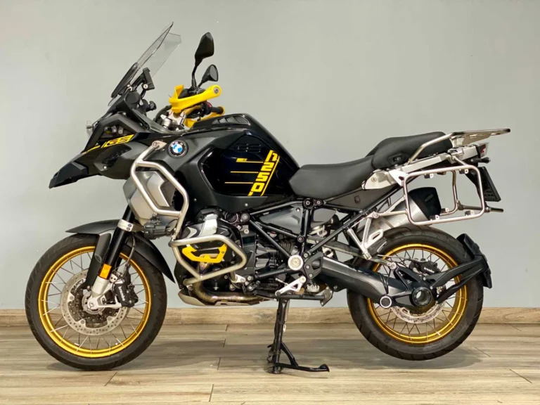 ef35437d-bdf4-4b94-9ad3-057030cad68f