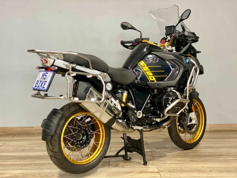 f304f86a-dc4a-4f99-b379-7d221a0f7796