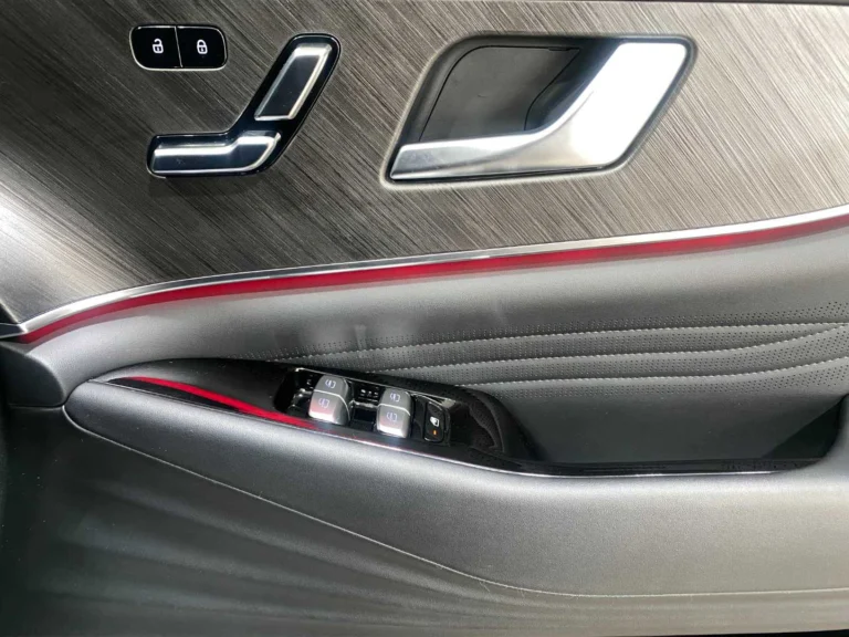 3083e078-fc20-42d2-916d-32e37b7a20b5