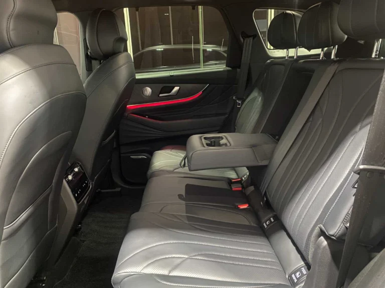 543b18b9-e07d-47aa-8ef6-4c9675308725