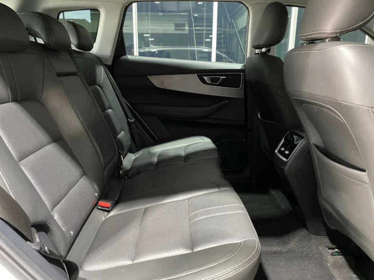 8e5ce0cb-898d-48b0-a8db-9782ef185fc2