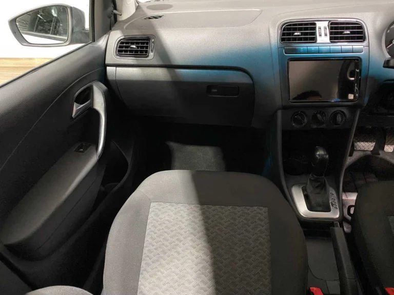 b8424d98-8be3-4e47-a118-7c6df74f2c94