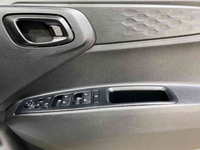 e8786bed-f5f2-453d-a7dd-c2c7269dae33